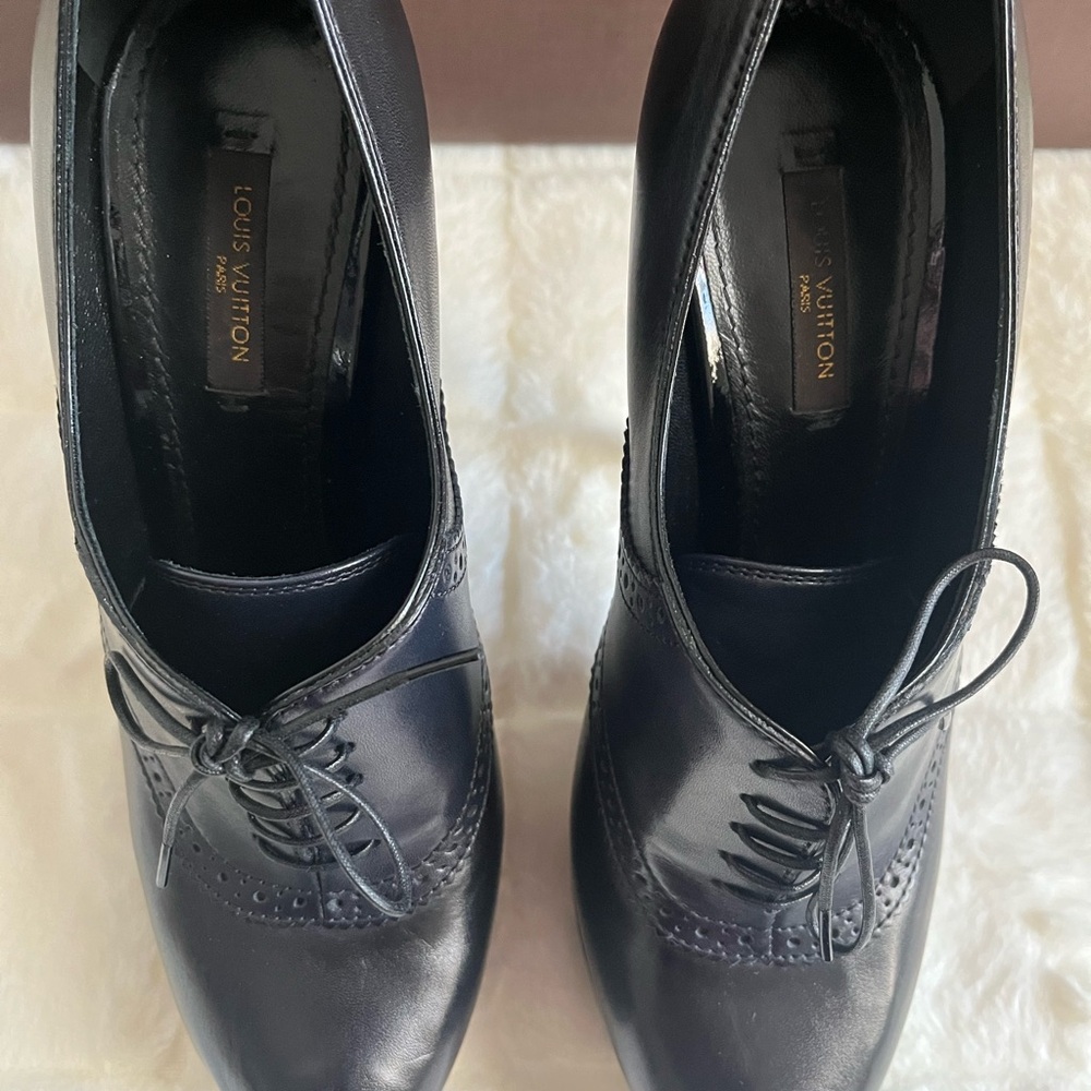Louis Vuitton women’s open Toe pump - Picture 2 of 9